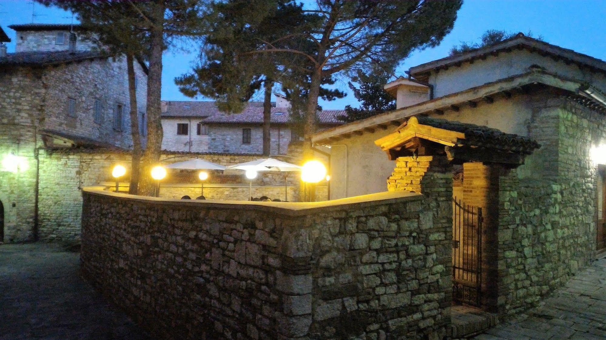 Hotel Tre Ceri Gubbio Eksteriør bilde