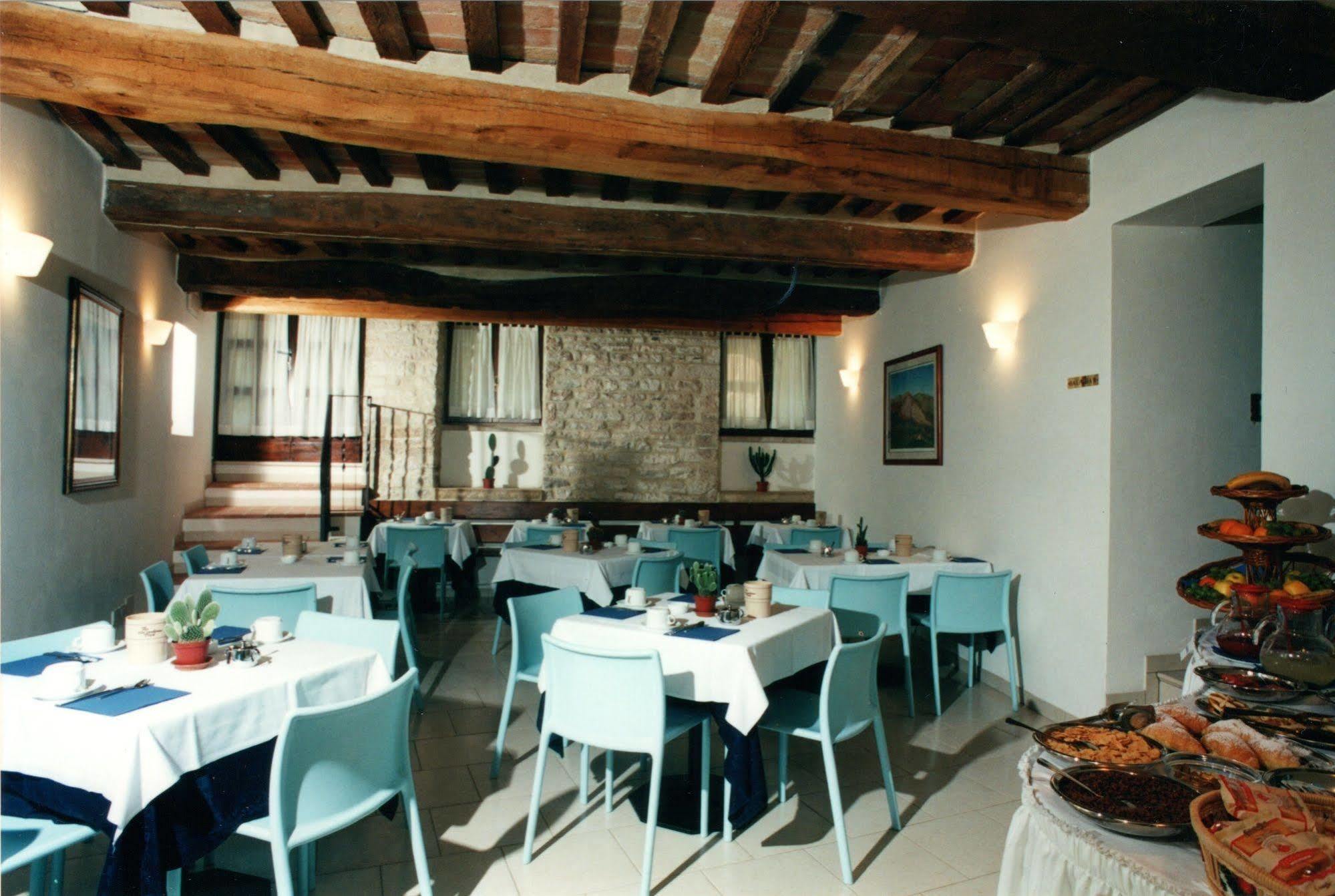 Hotel Tre Ceri Gubbio Eksteriør bilde